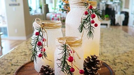 DIY Snowy Mason Jar Candle Holder | DIY Joy Projects and Crafts Ideas Mason Jar Christmas Centerpieces, Crafts For Decoration, Mason Jar Christmas Decor, Jar Christmas Decor, Creative Project Ideas, Mason Jar Christmas, Diy Joy, Globe Crafts, Mason Jar Candle Holders