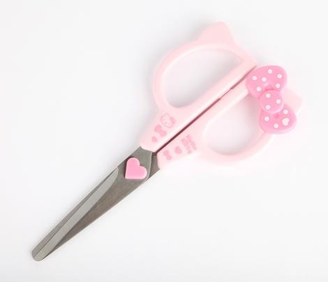 Hello Kitty Kitchen Scissors: Heart Hello Kitty Kitchen, Cute Office Supplies, Hello Kitty House, Kawaii School Supplies, Diy Back To School, Hello Kitty Themes, Stationary Set, Cute School Supplies, Hello Kitty Collection