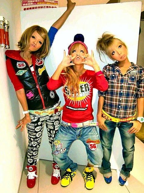 cocolulu gyaru Haady Gyaru, Amekaji Gyaru, American Casual Style, Gyaru Style, I'm So Tired, Korean Fashion Ideas, Fashion 2000s, Kei Visual, Korean Fashion Outfits