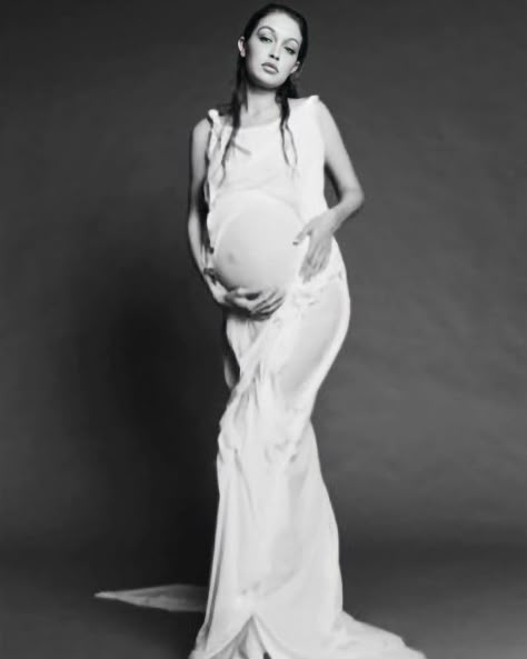 Gigi Hadid Maternity Shoot, Wet Maternity Shoot, Wet Pregnancy Photoshoot, Gigi Hadid Pregnant, Editorial Maternity Shoot, Wet Dress Maternity Photoshoot, Studio Maternity Shoot White Dress, Maternity Shoot White Backdrop, Maternity Shoot With White Sheet