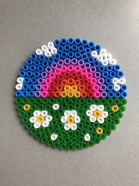 Melty Beads Ideas Circle, Pearl Beads Pattern Circle, Circle Fuse Bead Pattern, Round Hama Bead Patterns, Perler Beads Circle Patterns, Pyssla Circle, Perler Bead Patterns Circle Board, Round Perler Bead Patterns, Circle Perler Beads