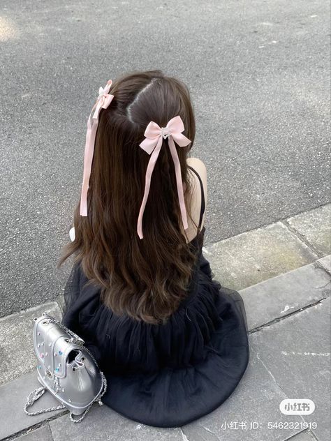 Coquette Hairstyles, Bow Hairstyle, Coquette Girl, Clip Hairstyles, Ribbon Hairstyle, I'm Just A Girl, Girl Hair Bows, Dream Hair, Bow Hair Clips