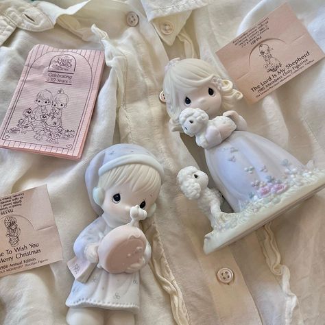 Precious Moments Collection, Precious Moments Dolls, Soft Pink Theme, Precious Moments Figurines, Angel Aesthetic, Pinky Promise, Pink Vibes, Baby Angel, Christmas Wishes