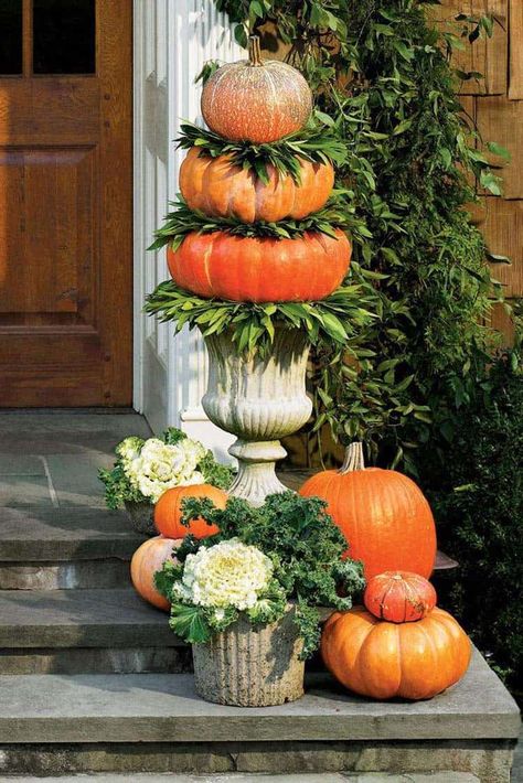 Pumpkins And Gourds, Outside Fall Decor, Fall Containers, Fall Decorating Ideas, Pumpkin Topiary, Fall Planters, Fall Deco, Autumn Decorating, Deco Originale