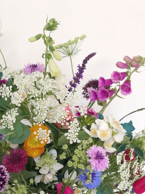 British Spring Flowers, Large Flower Arrangements, Floral Installations, English Gardens, Art Colour, Flower Subscription, Wedding Portfolio, Beach Night, Event Flowers