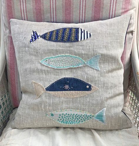 Fish Cushion, Fish Pillow, Freehand Machine Embroidery, Sewing Cushions, Sewing Pillows, Diy Quilt, Patchwork Bags, Craft Fairs, Fabric Crafts