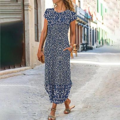 Best Casual Dresses Nordstrom, Cheap Casual Midi Dress For Daytime, Dresses Women Over 50 Casual, Cheap Short Sleeve Maxi Dress For Work, How 50 Year Old Women Dress, Midi Dress Over 40, Summer Dresses For Women Over 40 Wedding, Dresses 60 Year Old, Dress For Your Age Over 40