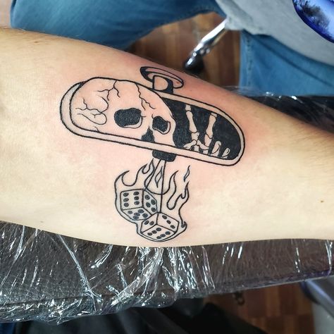 Skeleton Mirror Tattoo, Rear View Mirror Tattoo, Rearview Mirror Tattoo, Skull Mirror Tattoo, Traditional Style Skeleton Tattoo, Hotrod Tattoos, Hot Rod Tattoo Designs, Rat Rod Tattoo Ideas, Hot Rod Tattoo