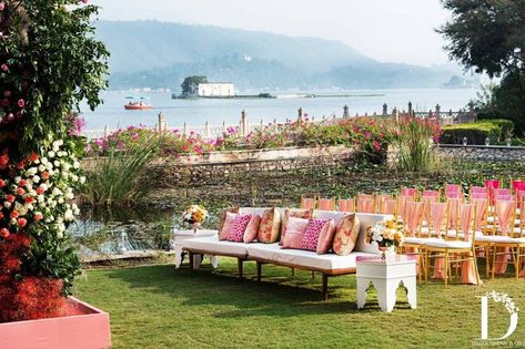 Wedding Seating Ideas To Make Your Guests Experience Memorable! Guest Seating Ideas, Wedding Mandap Ideas, Wedding Mandap Decoration, Devika Narain, Wedding Seating Ideas, Fort Wedding, Mandap Ideas, Floral Decor Wedding, Seating Arrangement Wedding