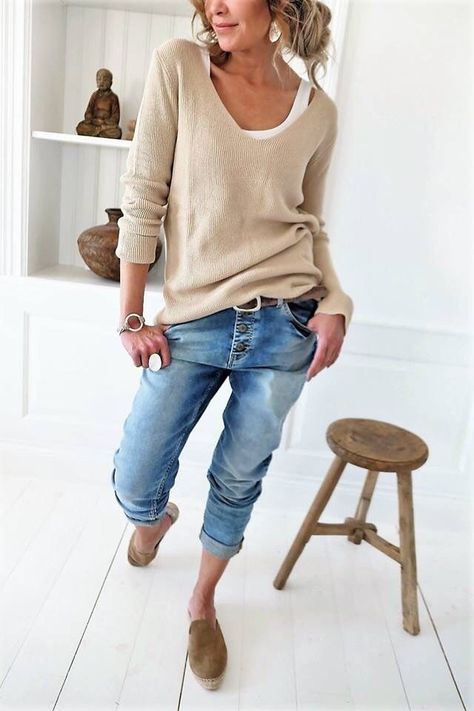 Jumper Ootd, Mode Tips, Clothes For Women Over 50, Cotton Jumper, Blazer Outfit, Cooler Look, Ootd Style, Fashion 2020, Fashion Mode