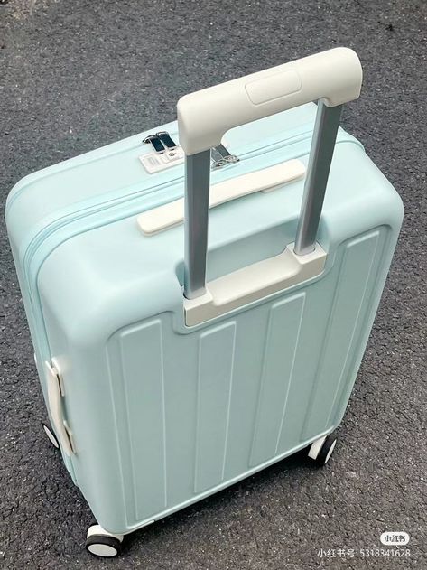 Blue Suitcase Aesthetic, Light Blue Suitcase, Kotak Bento, Blue Suitcase, Quick Weekend Getaways, Cute Luggage, Stylish Luggage, Luggage Bags Travel, Bag Suitcase