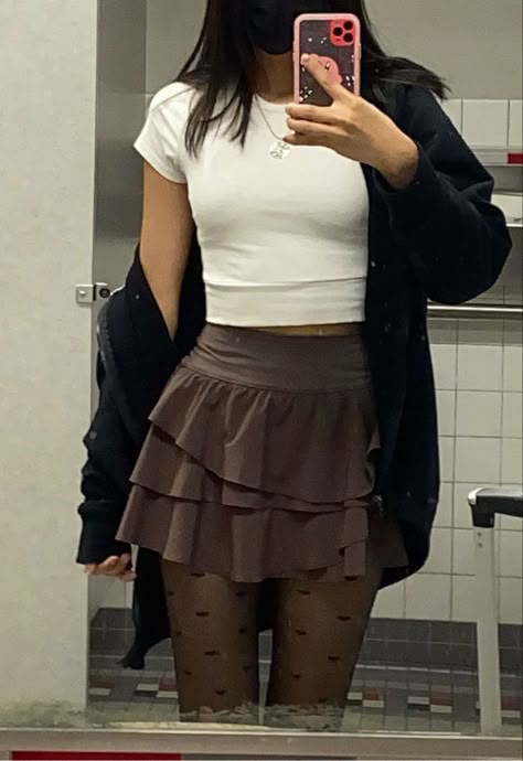 Brown Skirt White Top Outfit, White Top Skirt Outfit, Heart Tights Outfit Aesthetic, Outfit Ideas With Brown Skirt, Aerie Outfits Summer, How To Style Brown Skirt, Aerie Skirt Outfit, Outfits With Brown Skirt, Skirt Outfits Tights