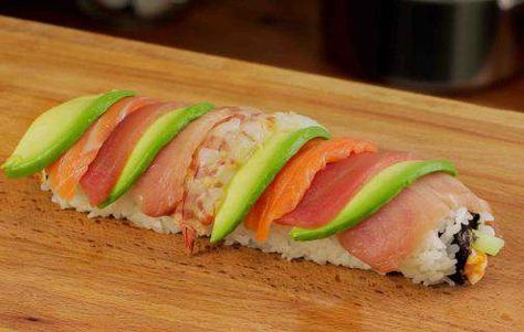 Rainbow sushi roll Rainbow Roll Sushi, Rainbow Sushi, Panda Sushi, Dragon Sushi, Sushi Recipes Homemade, Sushi Roll Recipes, Rainbow Roll, Sushi Recipe, Make Sushi