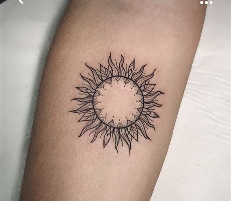 Sun Tattoo With Shading, Circle Pattern Tattoo, Sun Tattoo Shaded, Shaded Sun Tattoo, Flower Sun Tattoo, Sun Tattoo Chest, Sun Tattoo Ideas For Women, Sunny Tattoo, Mandala Sun Tattoo