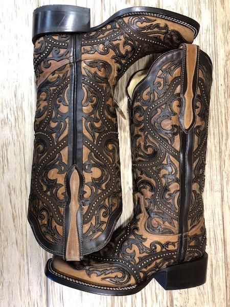 Timberland Fashion, Cowgirl Boots Wedding, Classic Black Boots, Cow Girl Boots, Sperrys Women, Women Steampunk, Brides Shoes, Boots Country, Country Shoes