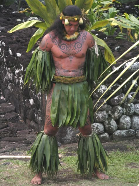 Polynesian Traditional Clothing Men, Hawaiian Outfit Traditional, Ancient Polynesian Clothing, Hawaiian Clothing Traditional, Polynesian Clothing Traditional, Polynesian Warrior, Hawaiian Fashion Traditional, Hawaiian Traditional Clothing, Polynesian Clothing