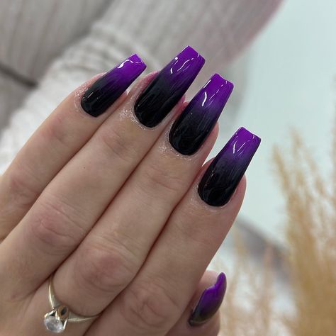 21 Cute Trendy Ombre Nails 14 Black To Purple Ombre Nails, Black Ombre Nails Coffin, Acrylic Nail Designs Ombre, Black And Purple Ombre Nails, Dark Purple Ombre Nails, Purple And Black Nails Designs, Trendy Ombre Nails, Ombre Nails With Glitter, Black And Purple Nails