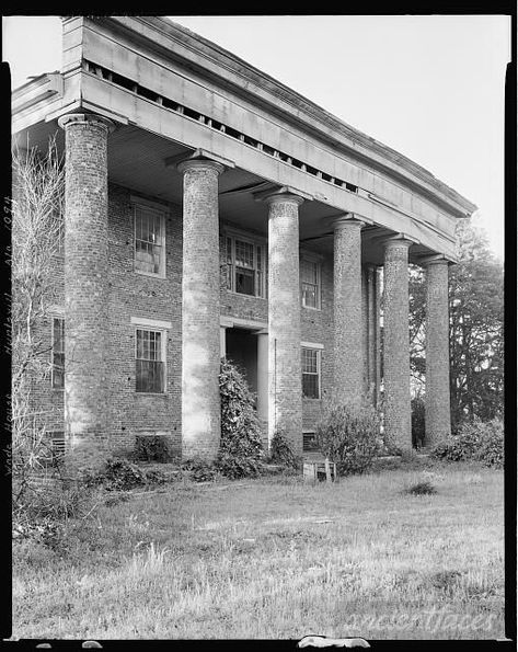 Wade House, Huntsville vic., Madison County, Alabama Louisiana Architecture, Vintage Louisiana, Abandoned Plantations, Antebellum Architecture, Florence Alabama, Louisiana Plantations, Antebellum South, Southern Mansions, Southern Architecture