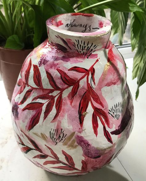 Pottery Learning, Painted Pottery Vase, Glaze Techniques, Paint Pottery, Beautiful Vases, Glaze Ideas, Colorful Pottery, Hand Painted Vase, Hand Painted Pottery