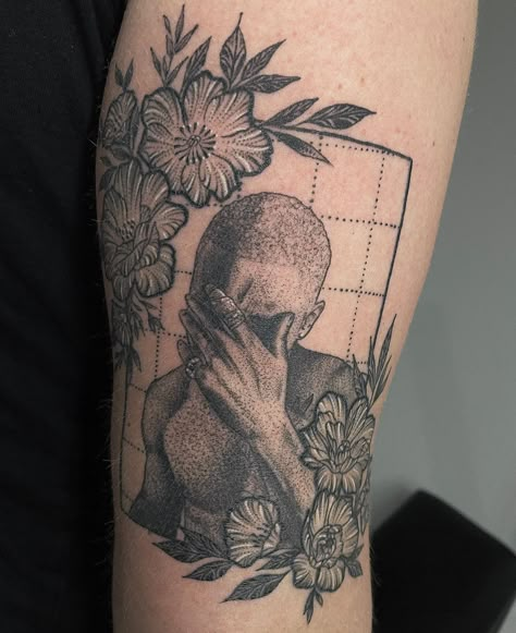 Frank Ocean Tattoo, Tattoo Real, Women's Tattoos, Archangel Tattoo, Ocean Tattoo, Forever Tattoo, Tattoo Apprenticeship, Ocean Tattoos, Red Ink Tattoos