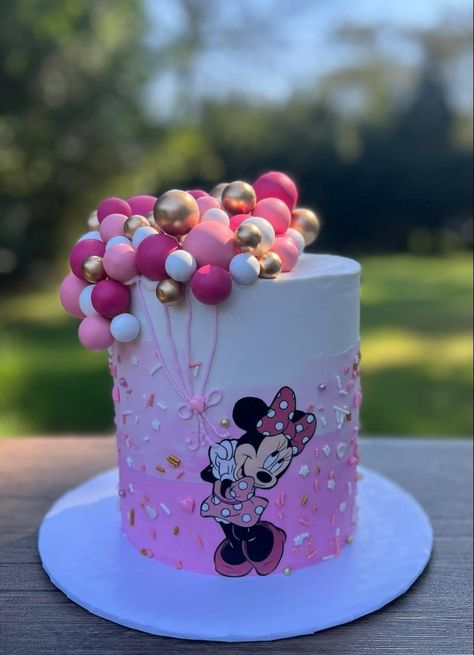 Minnie Mouse Cake Design, Minnie Mouse Birthday Theme, Second Birthday Cakes, Friends Birthday Cake, Minnie Mouse Birthday Decorations, Minnie Y Mickey Mouse, Baby First Birthday Cake, Cake Pop Decorating, Minnie Mouse 1st Birthday