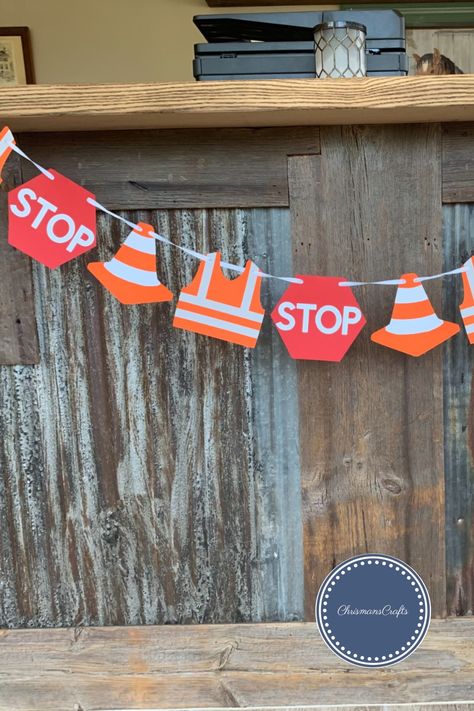 Traffic Theme Party, Construction Decorations Diy, Construction Bulletin Board Preschool, Construction Theme Birthday Party Decorations Diy Projects, Construction Party Diy, Construction Theme Crafts, Construction School Theme, Diy Construction Party Decorations, Construction Theme Party Decorations