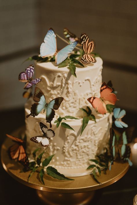 Butterfly Wedding Cake, Butterfly Wedding Theme, Butterfly Invitations, Aspen Wedding, Garden Cakes, The Guild, Place Card Template, Butterfly Cakes, Fairy Wedding