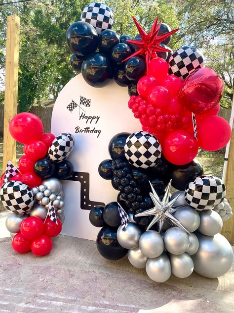 Racing Birthday Decorations, Motorcycle Decorations Party, Race Track Balloon Arch, Race Car Birthday Balloon Garland, Racecar Party Decorations, F1 Theme Birthday, Fast One Birthday Party Backdrop, Racing Theme Birthday Party Decorations, Formula 1 Balloon Decor