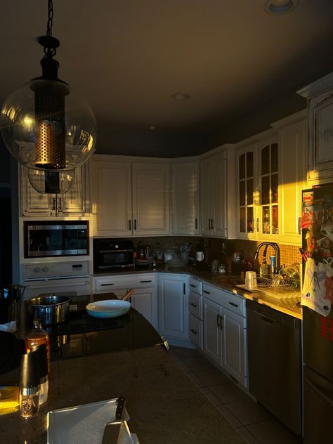 #kitchen #sunset #aesthetic Sunset Kitchen Aesthetic, Vibey Kitchen Aesthetic, Kitchen At Night, Braces Colors, Kitchen Aesthetic, Sunset Aesthetic, Rooftops, Manners, Future House