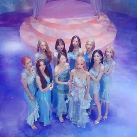 Wjsn Last Sequence Photoshoot, Kpop Mermaid Concept, Kpop Summer Concept, Wjsn Group Photo, Wjsn Sequence, Kpop Gg Aesthetic, Wjsn Last Sequence, Wjsn Aesthetic, Trailer Aesthetic