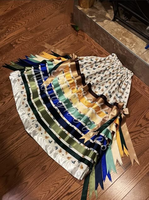 Navajo Traditional Skirts, Native American Skirt, Navajo Ribbon Skirt, Native American Skirts, Cherokee Ribbon Skirt, Native Ribbon Skirt Ideas, Traditional Ribbon Skirts, Ribbon Pants Native American, Indigenous Ribbon Skirt