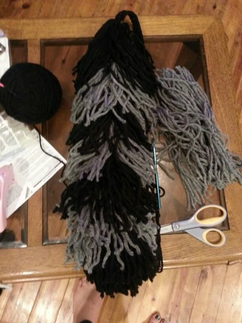 Yarn Rat Tail Hair, Raccoon Costume Diy, Raccoon Therian, Therian Tail, Raccoon Costume, Raccoon Tail, Wolf Craft, Felt Animal Masks, Fursuit Tutorial