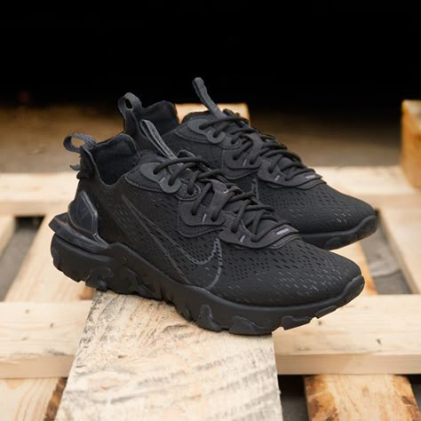 Nike React Vision Noir, React Vision Nike, Nike React Vision Outfit, Nike Vision, Nike React Vision, Basket Nike, Nike Air Max 2090, Nike Fashion Shoes, Origin Story