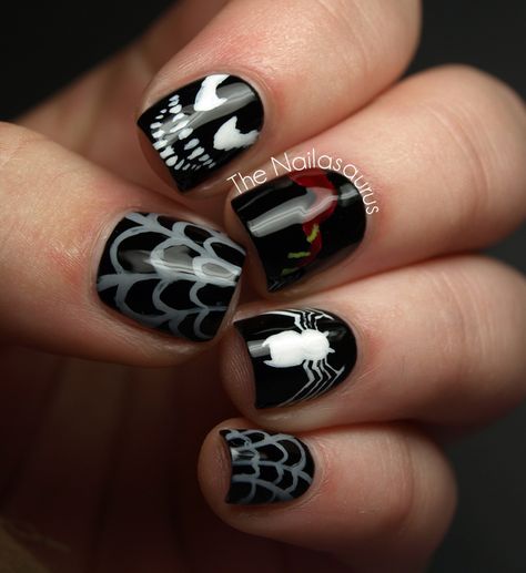 Venom Nail Art by The Nailasaurus. Aaaaagh! Creepycreepycreepy! And I *love* them! Superhero Nails, Spider Nails, Marvel Nails, Uk Nails, Halloween Nail Designs, Kawaii Nails, Glam Nails, I Love Nails, Halloween Nail Art