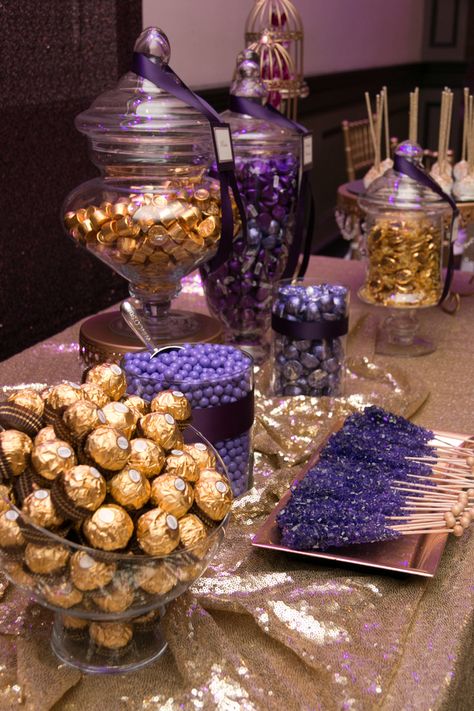 Sweet 15 Purple & Gold Candy Bar Lila Party, Wedding Table Display, Purple Birthday Party, Purple And Gold Wedding, Purple Birthday, Purple Party, Quinceanera Party, Candy Table, Sweet 15