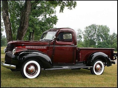 Nice Black Cherry candy Ironton Ohio, Pickup Trucks Camping, Old Red Truck, Vintage Pickup Trucks, Old Pickup, Old Pickup Trucks, Chevrolet Pickup, Antique Trucks, Truck Camping