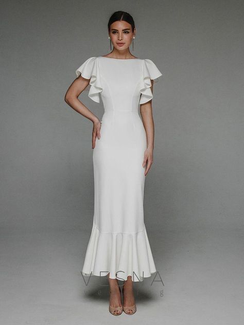 Fancy Mother Of The Bride Dresses, Civil Wedding Dress With Sleeves, Off White Dresses Classy, Elegant Luxury Wedding Dress, Maternity Wedding Guest Outfit, Classy Evening Dresses, Luxury Dress Classy, White Classy Dress, Dress Photo