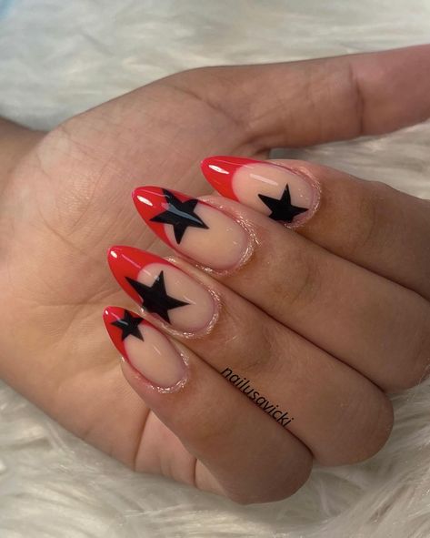 Happy Grad weekend to all the 🐺❤️🖤🎓 . . UNC GRADS, YOU’RE NEXT! SEE Y’ALL SOON🥰 . . #nails #nailusa #nailart #naildesign #nailsofInstagram #naildesigns #nailsoftheday #naildesignsideas #acrylic #acrylicnails #raleigh #durham #raleighnails #trend #trendynails #springnails #summernails #funnails #colorfulnails #graduation #graduationnails Uga Nails Design, Arkansas Nails, Ohio State Nails Designs, Nebraska Nails, Uga Nails, Formula One Nails, Red Western Nails, Georgia Nails, Gameday Nails