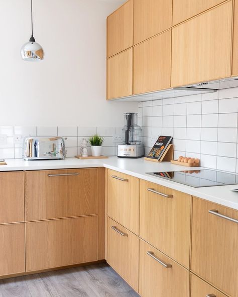 Ekestad Kitchen, Bodarp Kitchen, Ikea Ekestad, Treehouse Kitchen, Rectangular Tiles, City Kitchen, White Worktop, Small Modern Kitchens, Kitchen Goals