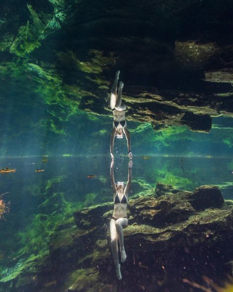 ITAP of a Reflection : itookapicture Reflection In Water, Photography Underwater, Siren Call, Mermaid Photography, New Photography, Altered Images, Water Reflections, Free Photography, Unique Photography