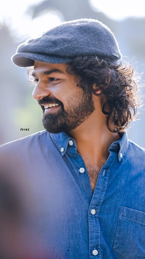 Pranav Mohanlal, Movie Frames, Cr 7, Portrait References, Architecture Drawing Sketchbooks, My Love Song, Fav Celebrities, Instagram Prints