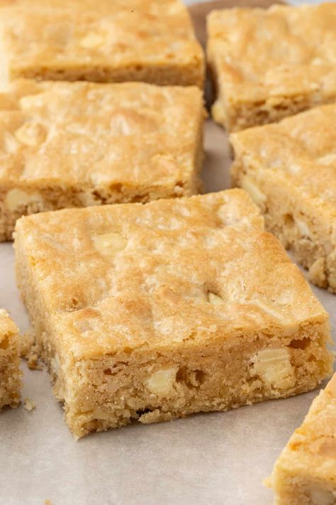 Blonde Brownies Orange Soda Cake Recipe, Blonde Brownies Recipe, Soda Cake Recipe, Blonde Brownie Recipe, Blonde Brownie, Blondies Recipe Easy, Unread Messages, Homemade Cake Mixes, Chocolate Chip Cheesecake Bars