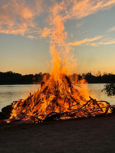 #fire Bonfire Aesthetic, Pjo Characters, Fall Bonfire, Bon Fire, Summer Vision, Digital Board, Collage Pictures, Dream Farm, Dream Future