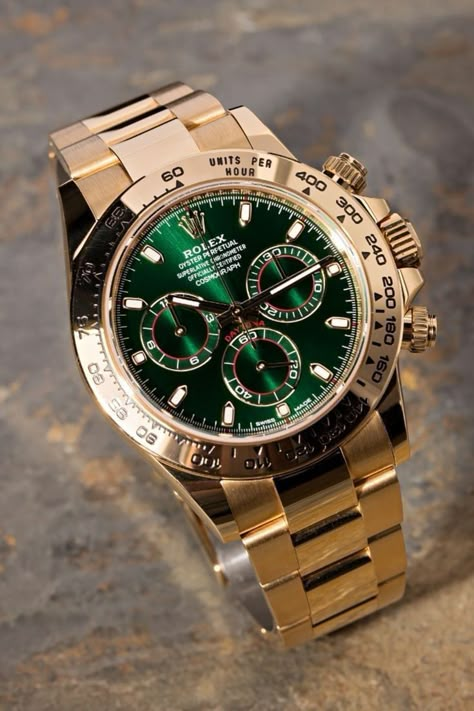 Gold Rolex Mens, Rolex Daytona Gold, Rolex Green, Custom Rolex, Mens Watches Expensive, Men's Rolex, Rolex Watches For Sale, Golden Watch, Men's Luxury Watches