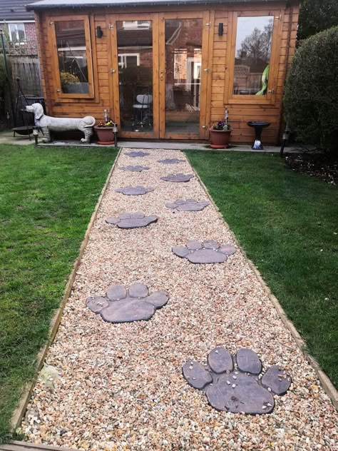 Landscaping Around Dog Kennel, Dog Boarding House, Shed Grooming Salon Ideas, She Shed Dog Grooming, Kennel Boarding Ideas, Home Pet Grooming Salon, Dog Training Facility Decor, Pet Shop Sign, Dog Boarding Organization Ideas