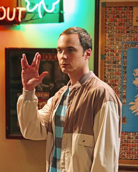 Live Long And Prosper Spock ~ Sheldon Cooper 🖖 Bazinga Sheldon, Big Bang Theory Memes, Lizard Spock, Bigbang Theory, Big Bang Theory Funny, Big Ban, The Big Band Theory, Big Bang Theory Sheldon, The Bigbang Theory