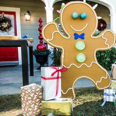 How To - DIY Front Yard Gingerbread Man | Home & Family Diy Front Yard, Gingerbread Christmas Decor, Gingerbread House Decorations, Candy Land Christmas Decorations, Gingerbread Decorations, Candy Land Christmas Decorations Diy, Candy Land Christmas Decorations Outdoor, Candy Land Christmas Tree, Christmas Float Ideas