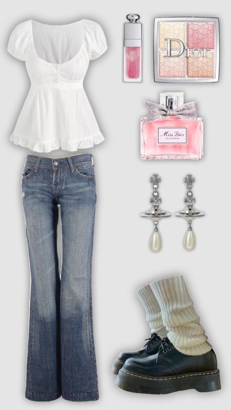 Coquette Flare Jeans, Conquete Outfit, Emily Outfit, Flare Jeans Outfit Winter, Coquette Fits, Pink Dior, Flare Jeans Outfit, Fashion Coquette, 90s Outfits