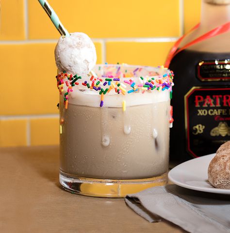 Enjoy Donuts and Chocolate Milk, a cocktail made with Patrón XO Cafe. Donut Cocktail, Drinks Made With Tequila, Tequila Drinks Recipes, Patron Xo Cafe, Cocktails Tequila, Sweet Brunch, Tequila Recipe, Dessert Shots, After Dinner Drinks