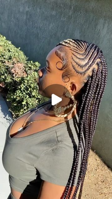 Box Braids With Feed In Braids, Box Braiding Hairstyles, Feed In Braids With Box Braids In Back, Side Braided Hairstyles For Black Women, Knotless Braids With Lemonade Braids, Feed In With Box Braids In The Back, Lemonade Box Braids Hairstyles, Diy Lemonade Braids, Knotless Braids With Jewelry